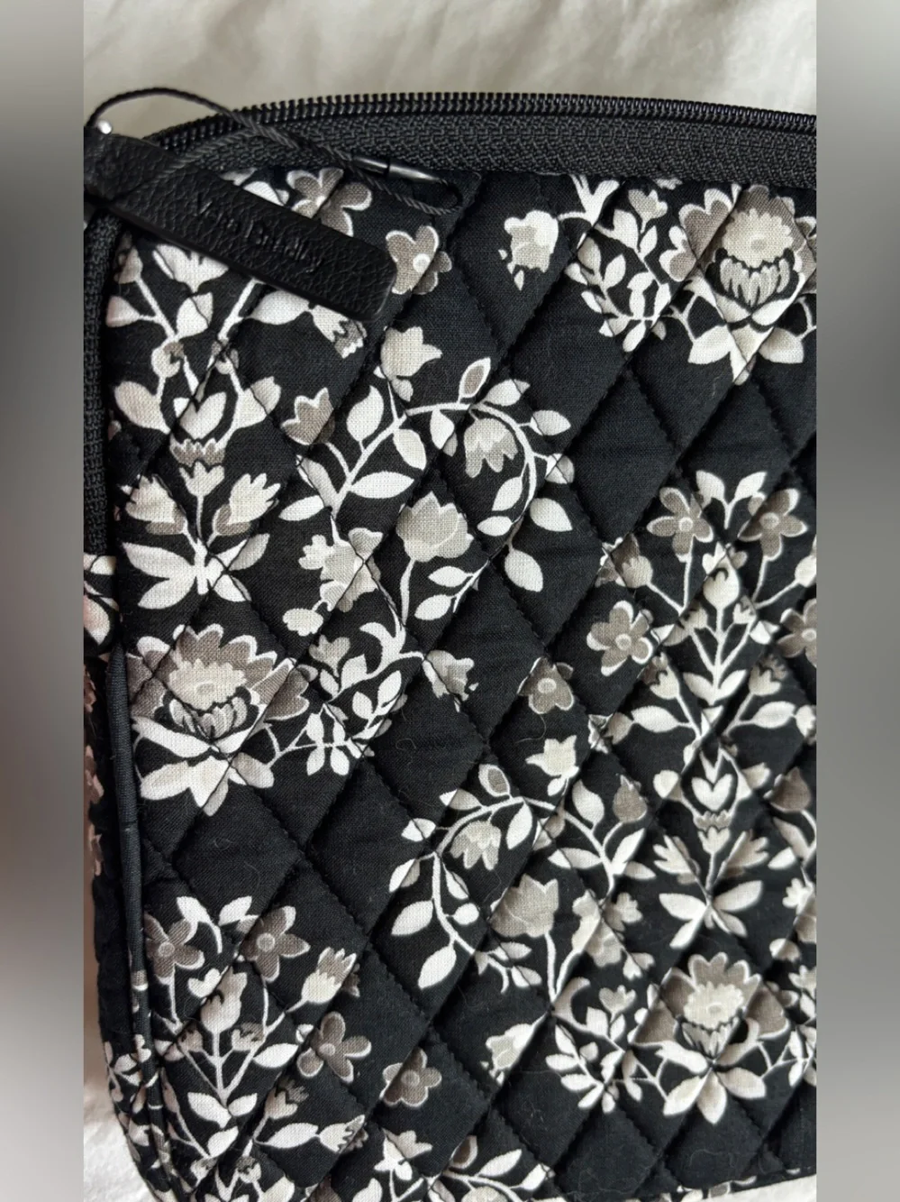 Vera Bradley Black with Cream Floral Quilted electronic Sleeve